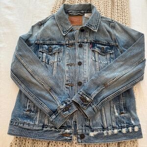 Levi jean jacket (LunaB)